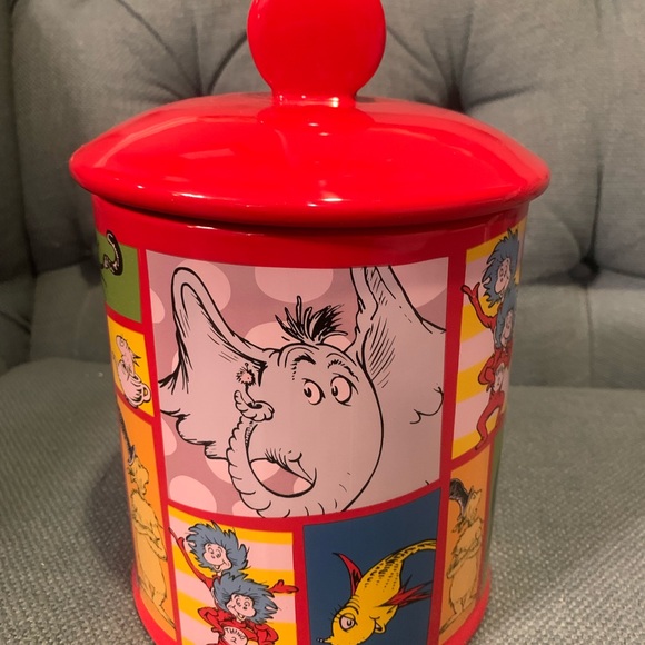 Dr. Seuss All Around Design Ceramic Covered Canister - Picture 4 of 11